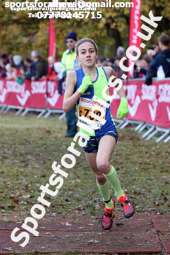 Girls under-13s National Cross Country Relay, Berry Hill Park, Mansfield. Photo:  David T. Hewitson/Sports for All Pics